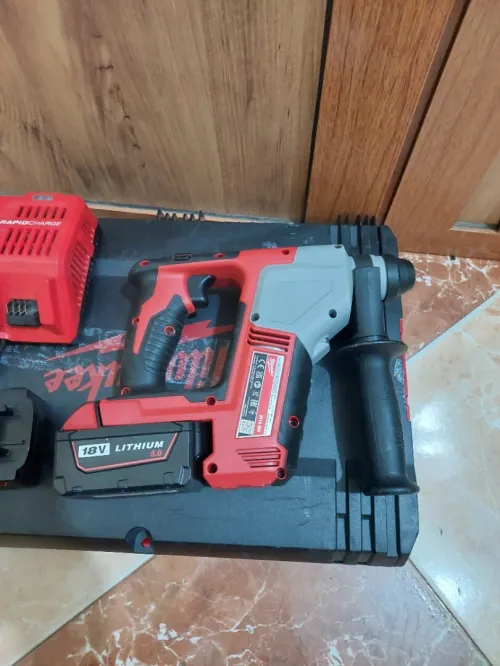 Perforateur Milwaukee 18v 5Ah (2022)