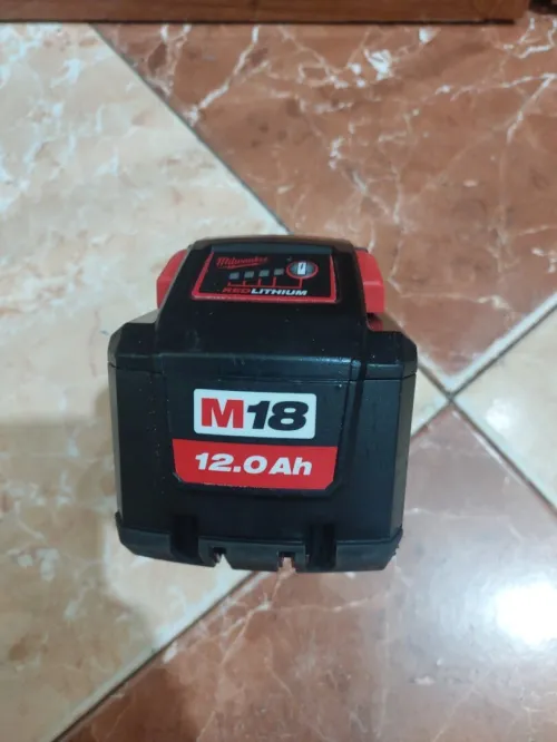 Batterie Milwaukee 18v 12Ah