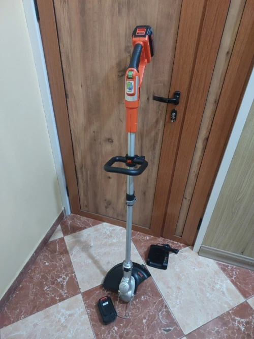 Debroussailleuse Black&Decker 36v