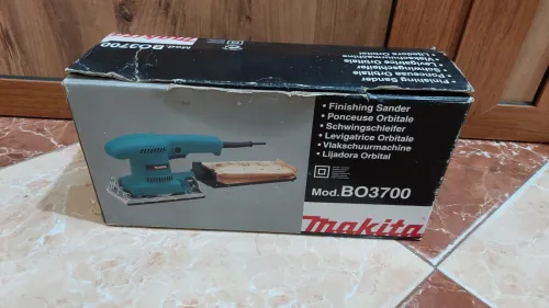 Ponceuse Vibrante Makita (Japan)