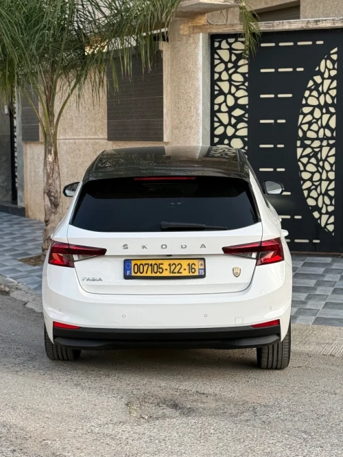 Skoda Fabia 2022 Style (avec toit panoramique)