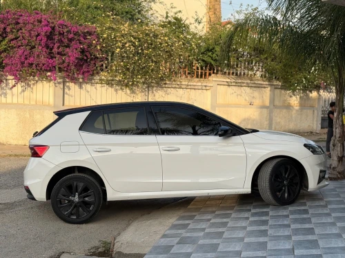 Skoda Fabia 2022 Style (avec toit panoramique)