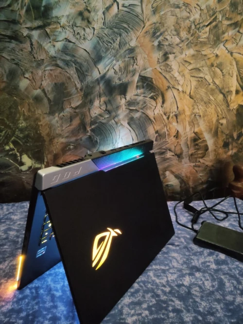 Asus rog strix scar
