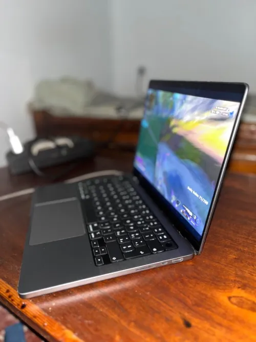 Macbook m1 pro 2021 16 GB 500 stockage