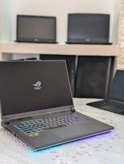 PC Gamer ROG Strix G16| R9 8940HX | RTX 5070 | Neuf Caba USA + Refroidisseur Haut de Gamme