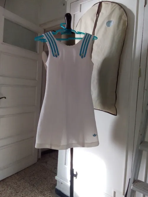 Robe de tennis Adidas, taille 38