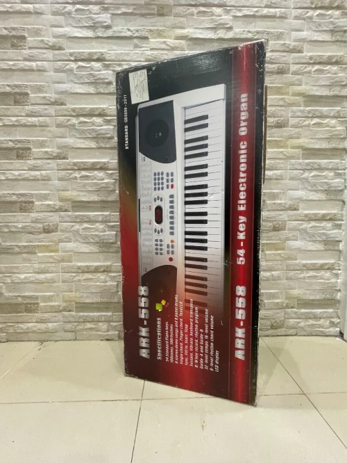 Ark-558 pianoElectric organ