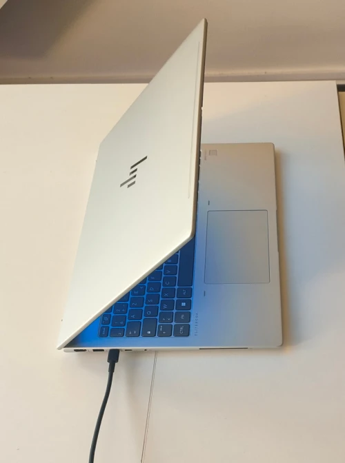 HP ELITEBOOK G11 655 - 16 POUCE - RYZEN 5 7535U - 16 RAM DDR5 - NVME 512 GB