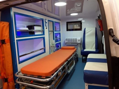  Aménagement ambulance    بيع وتجهيز سيارة الاسعاف