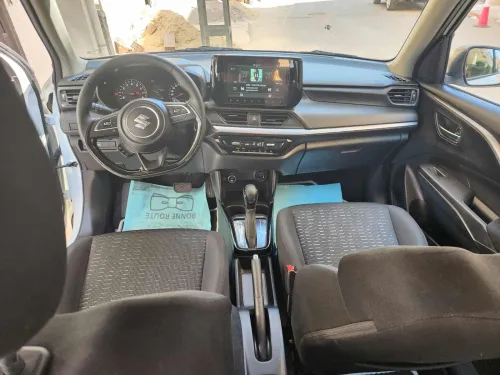 Suzuki Swift 2025 GLX Monte Carlo