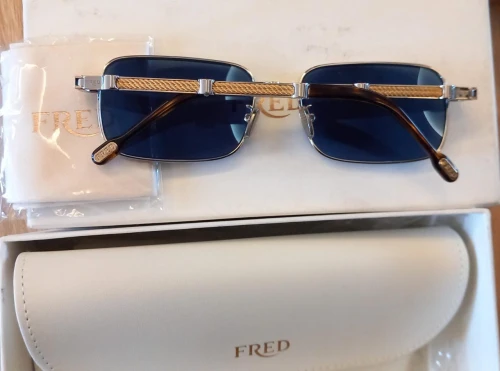 Lunette de soleil fred originale