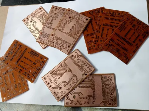 تصميم وصناعة اللوحات المطبوعة PCB