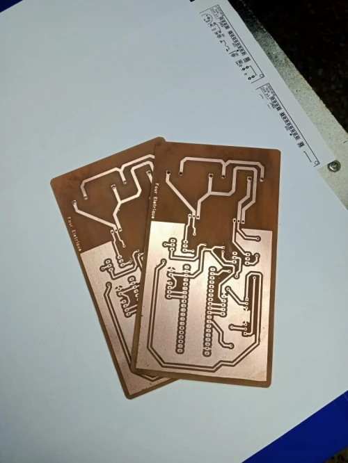 تصميم وصناعة اللوحات المطبوعة PCB