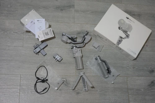Stabilisateur dji RS4 mini combo!