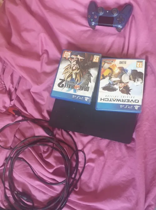 PlayStation 4 slim online fih 2 cd  manette original