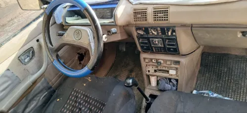Peugeot 305 1984 305