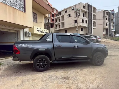 Toyota Revo  2026 Advanter