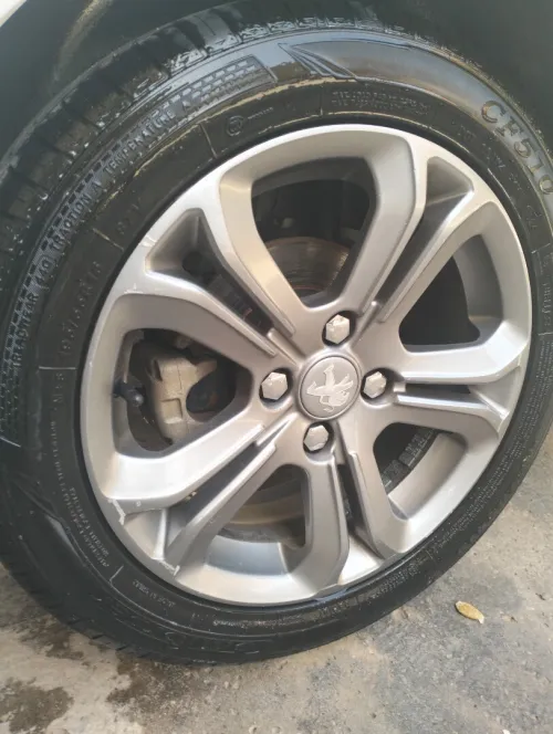 Peugeot 208 2015 Allure