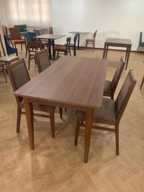 TABLE & Chaises en HÊTRE Restaurants /Cafétérias /Hôtels /Cuisine