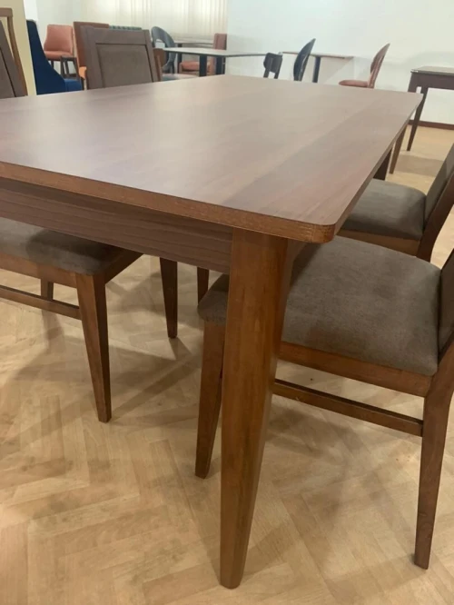 TABLE & Chaises en HÊTRE Restaurants /Cafétérias /Hôtels /Cuisine