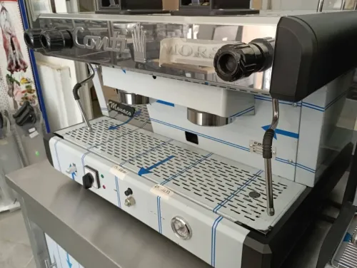 EQUIPMENT DE CAFETERIA