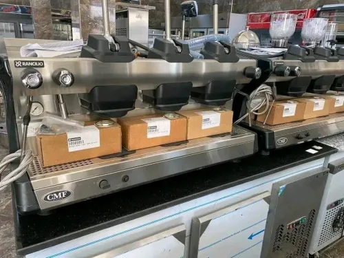 EQUIPMENT DE CAFETERIA
