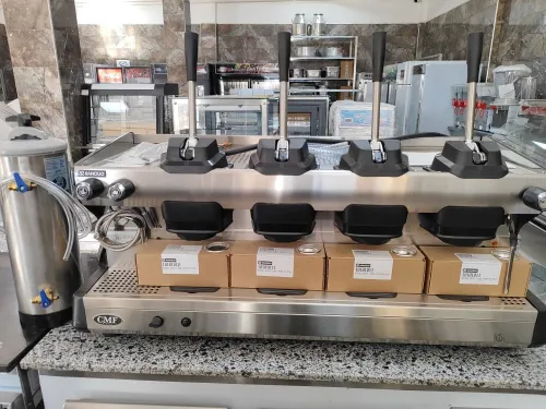 EQUIPMENT DE CAFETERIA