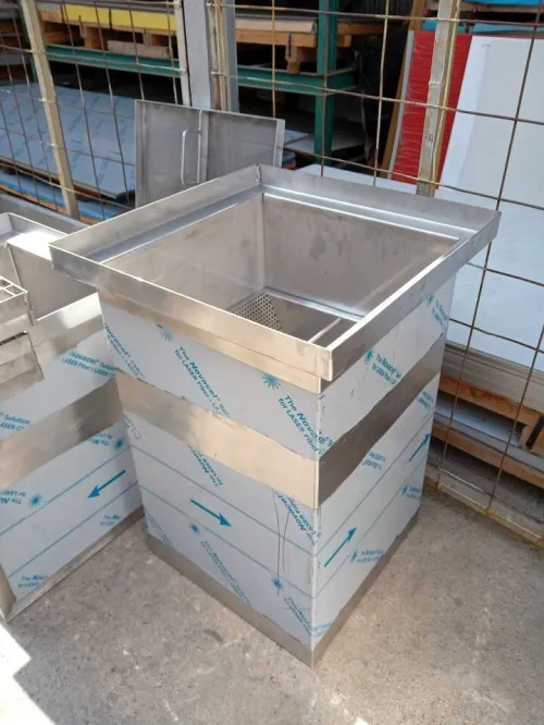 Caniveaux Et Avaloire Avec Siphons En Inox