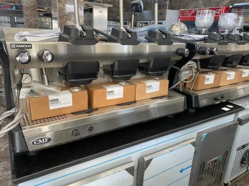 EQUIPMENT DE CAFETERIA
