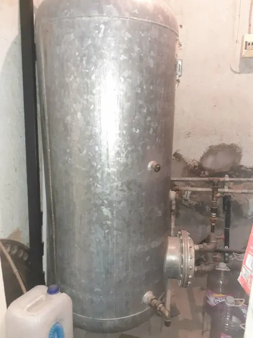 Chaudière (ferroli) 68 KW  معاها حوايجها كامل مزالت راكبة معاها 7 رادياتور سطيف وسط المدينة