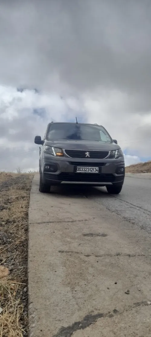 Peugeot RIFTER 2021 Alure