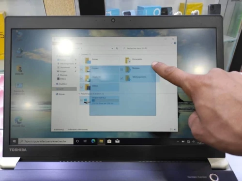 TOSHIBA X40-D i5-7300U 8g/256 fhd tactile SLiM 