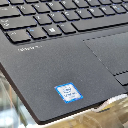 LATITUDE 7380 M5 6EME 8G 256SSD 13.3" FHD