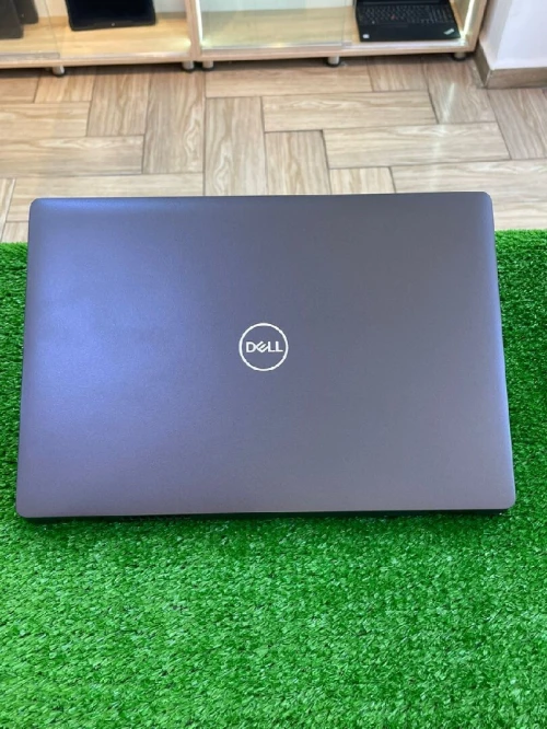 DELL 5300 I7-8ÉM 16G 256SSD 13.3 FHD SLIM