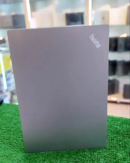 THINKPAD E590 i7 8EME 8G 256SSD 15.6'' FHD 