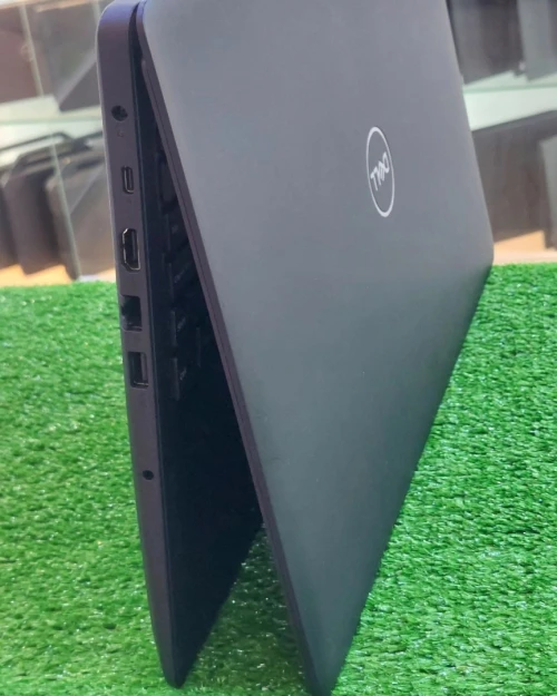 DELL 3590 i5 8EME 8G 256SSD AMD 2GB