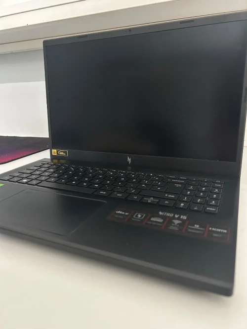Pc portable Acer V15