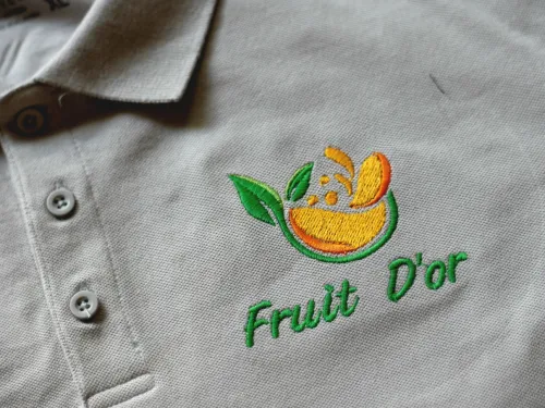 Vêtements et uniformes Brodés