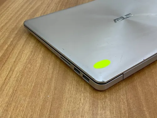 ASUS S14 / INTEL I5 8 EME / 8 G / 256 SSD /14 FHD