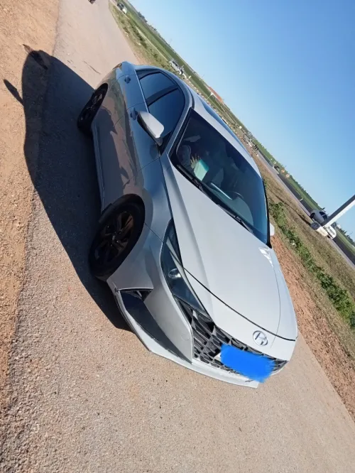 Hyundai Elantra 2021 