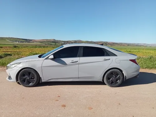 Hyundai Elantra 2021 