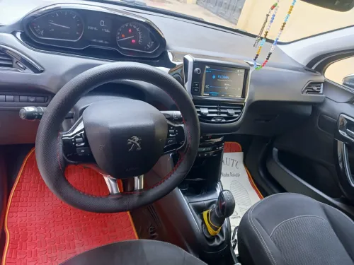 Peugeot 208 2019 Allure Facelift