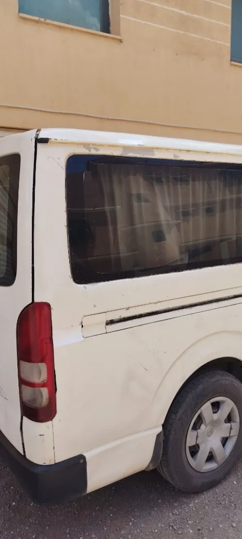 Toyota Hiace 2011 