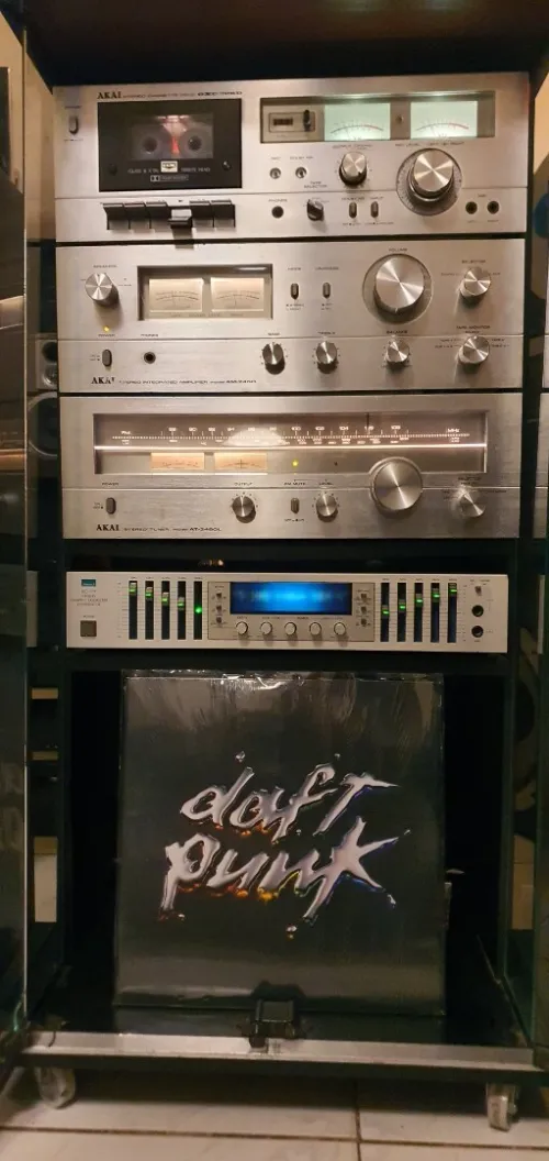 chaine hifi AKAI avec bluetooth