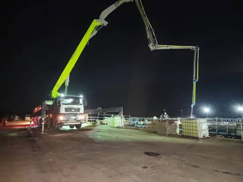 Location malaxeur et pompe à béton girafe 38 et 60