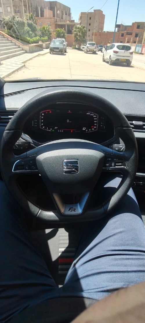 Seat ARONA 2019 FR 17