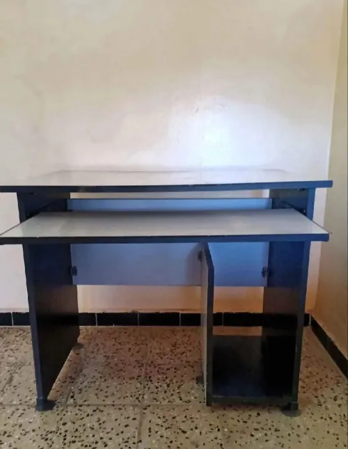 Bureau d'ordinateur 