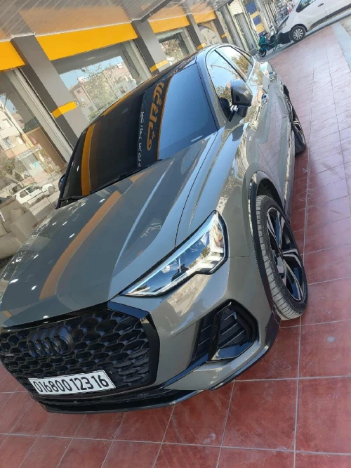 Audi Q3 2023 40