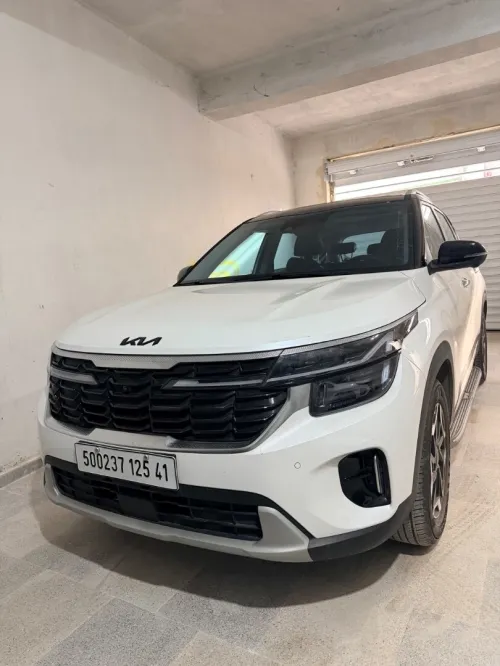Kia Seltos 2025 Premium + package