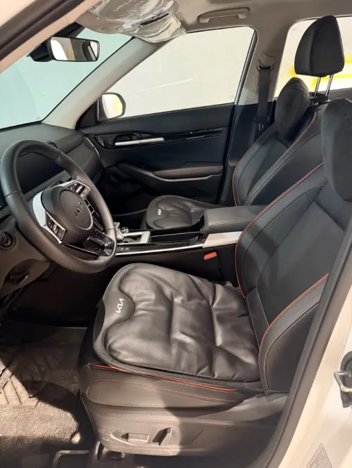 Kia Seltos 2025 Premium + package
